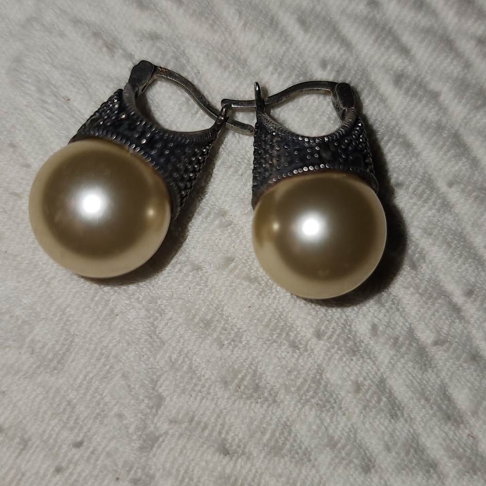Elegant Pearl Drop Earrings